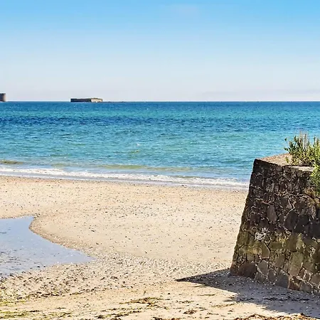 Stunning In Vaast La Hougue With Wifi בית נופש